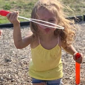 Meet your Posher, Olivia